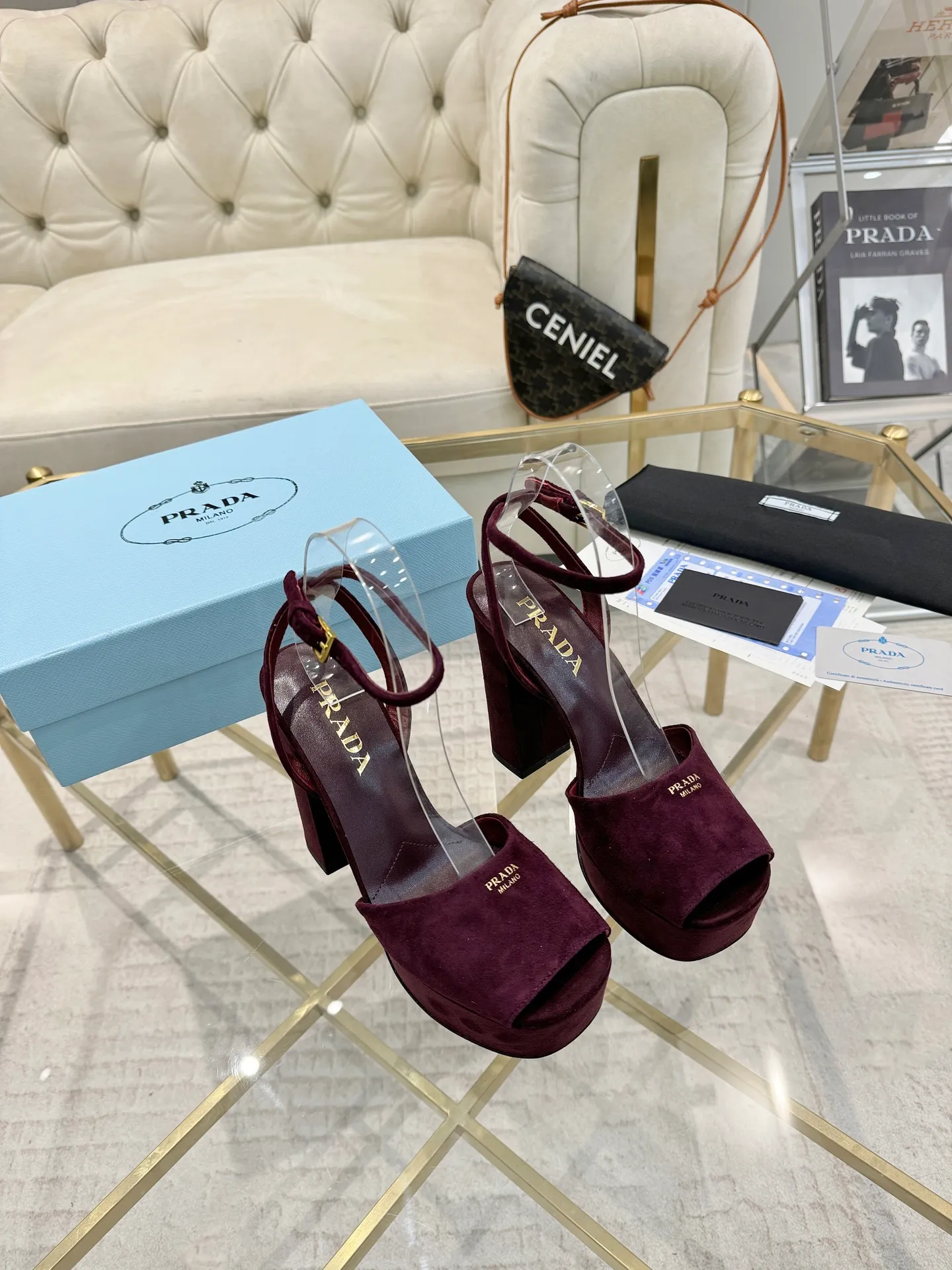 👟👟Ex-factory price 600👟👟 (imitation leather bottom-20) New arrival 👉Ready stock👈Remove the original board and make a 1:1 replica‼ ️The highest version ✅ Prada's early spring catwalk hot style 😘The latest spring style thick square toe water platform series (genuine leather outsole), (simulated leather sole) goddess must-have for super beautiful feet 👉The upper is made of imported original calfskin, soft and textured, lining + foot pads, imported sheepskin lining, breathable and comfortable, private model water platform, heel, water platform 3.5M, heel height 12M Code number 35M-39M (34 40 41 42 43 is custom-made and cannot be returned or exchanged)
